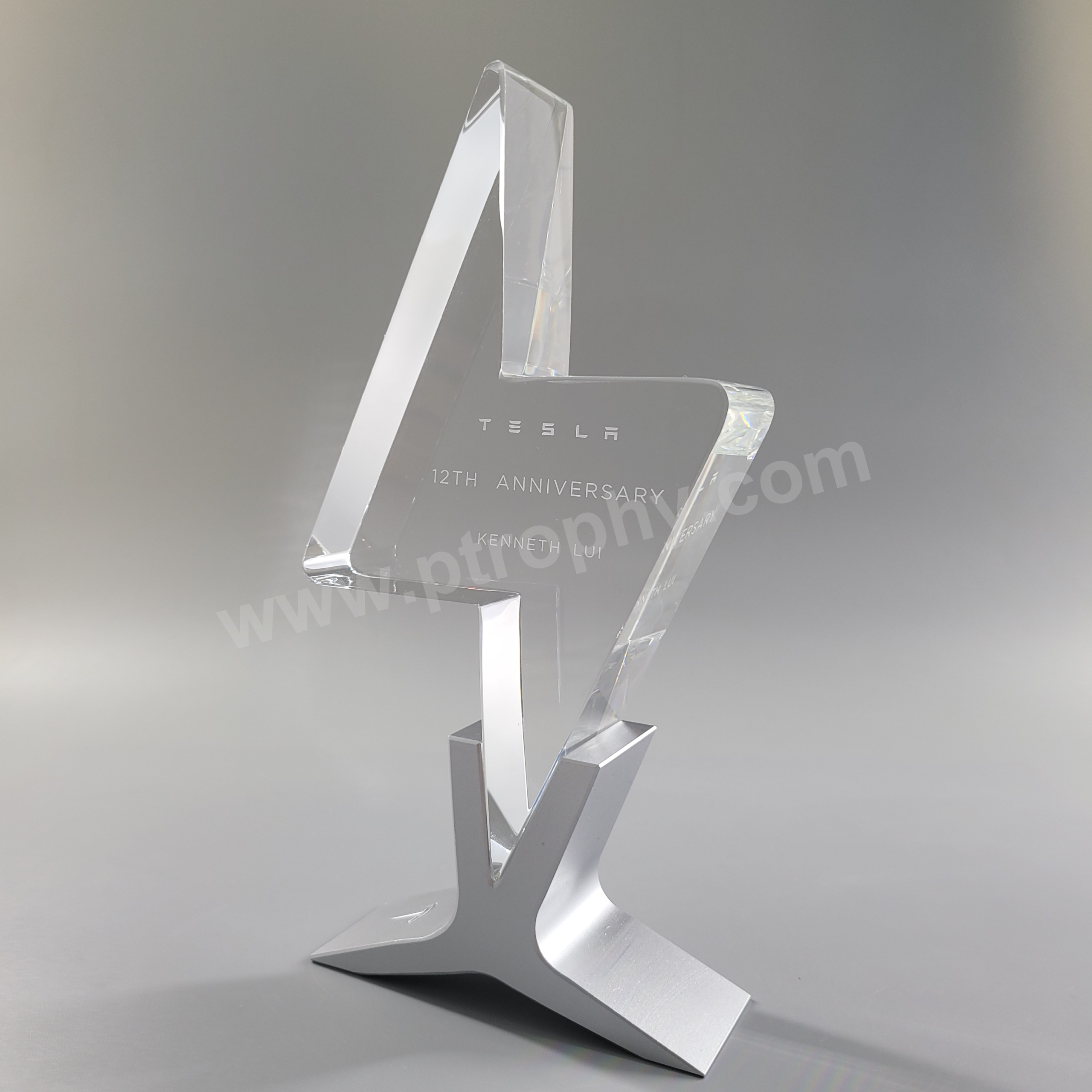 AE008 Crystal Award