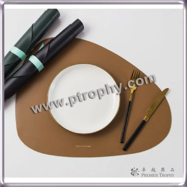TW023 高級厚料皮革枱墊，餐具訂造 - 卓越獎品香港廠房