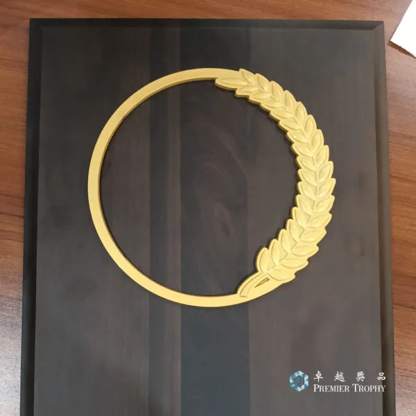 客戶案例_260 · 木框金色圓環獎座，客戶案例訂造