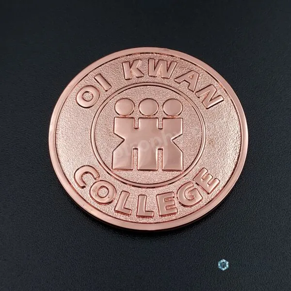 QB026 玫瑰金襟章，襟章訂造