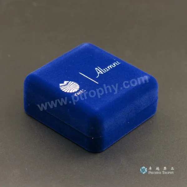 QB503 絨盒包裝，襟章包裝訂造