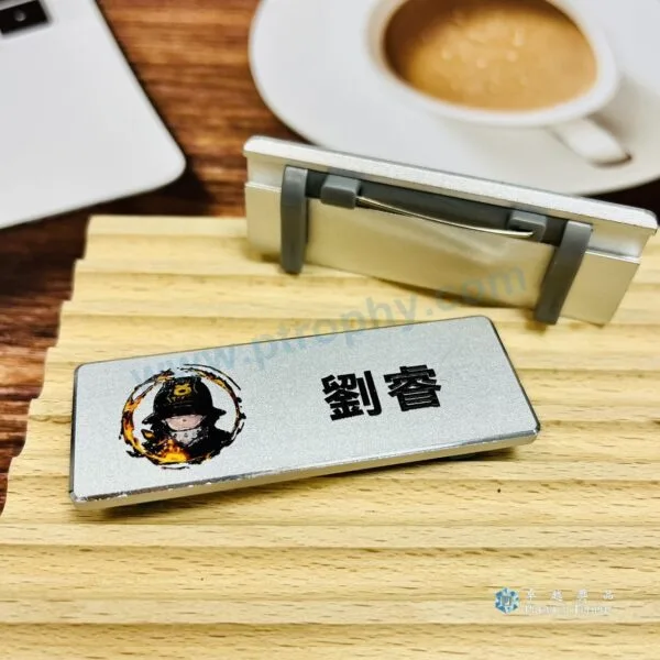QB714 閃粉人名牌，人名牌訂造
